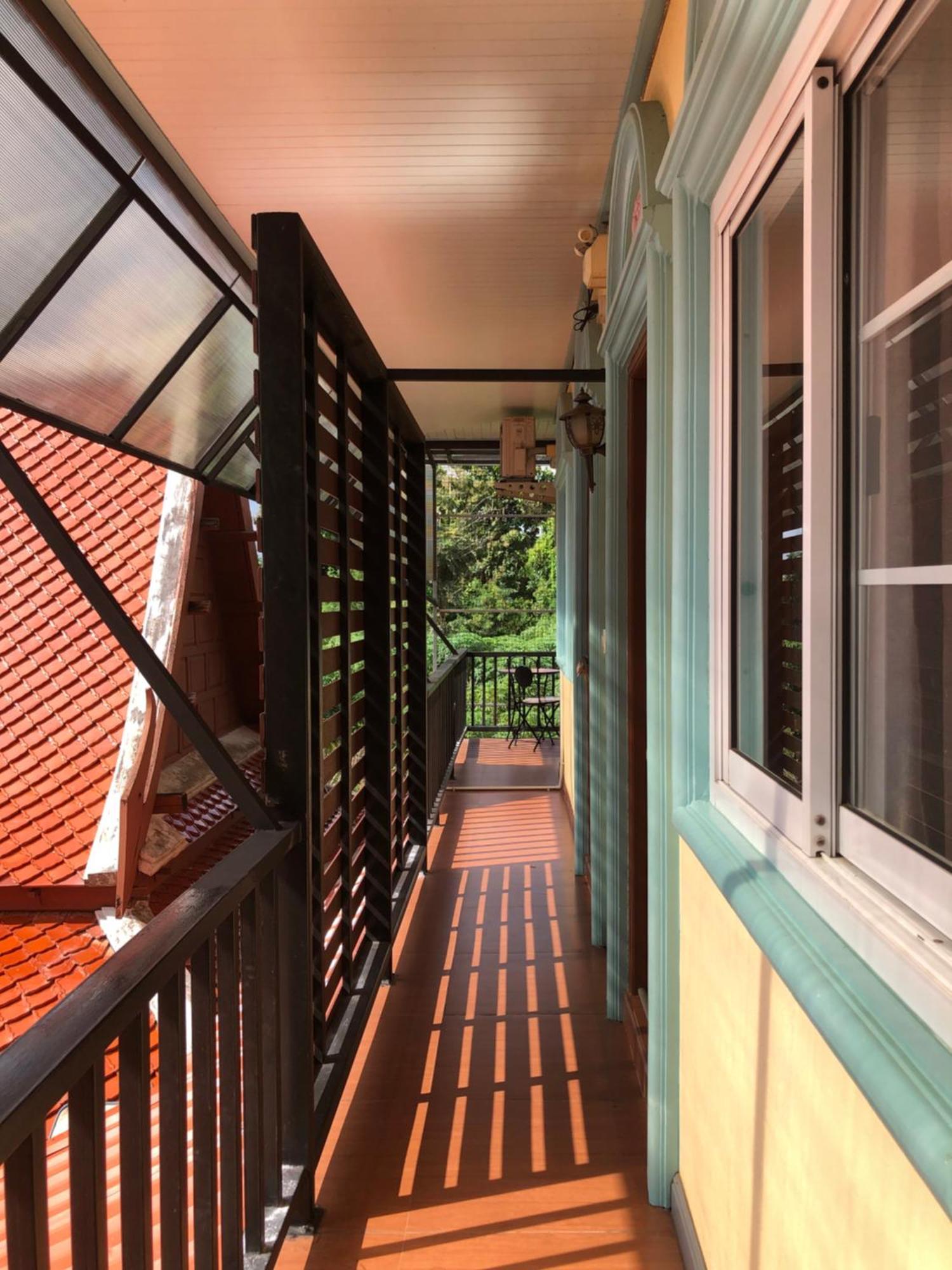 Ruen Thai Ban Rim Nam Kamphaeng Phet Exterior photo